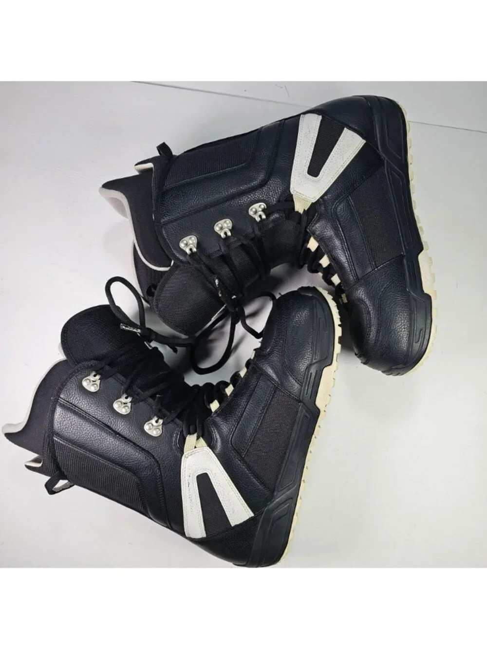 Burton Tribute Snowboard Boots Men's Size 12 Black Imprint Liner